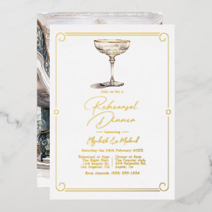 Trouwrepetitie diner met 'Old Money' esthetiek Folie Uitnodiging