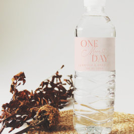 Trouwrepetitie Een Dag Voor De Bruiloft Blush Roze Waterfles Etiket