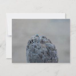 Trouwringen op het strand briefkaart