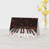 Trouwroosbloemblaadjes op piano kaart (Gele Bloem)