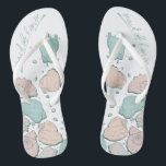 TROUWSCHOENEN | Modern Seashells Coral blauwgroen Teenslippers<br><div class="desc">Schattige koraal en blauwgroen zeeschelpontwerp. Handgeschreven kalligrafie die zegt bruidsmeisje - perfect voor de meid van eer te draag op het strand voor haar bestie's huwelijksceremonie. Ontwerp gemaakt voor TheBarefootBride™ door © WhimsicalArtwork™. Dit maakt deel uit van een bruiloft briefpapier suite collectie met bijpassende bruiloft accessoires ook baby shower en...</div>
