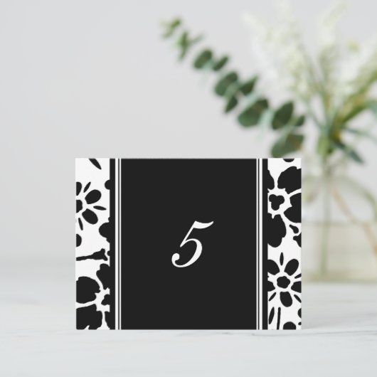 Trouwtafel Aantal Kaarten Zwart en Wit (Staand voorkant)