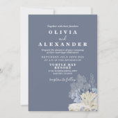 Trouwuitnodiging blauwe schelpen strand kaart (Voorkant)