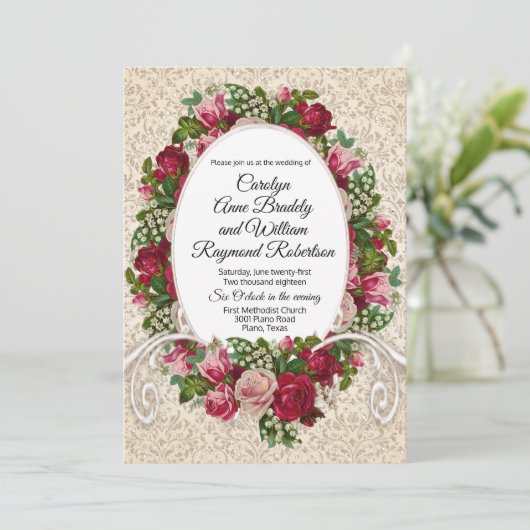 Trouwuitnodiging met antieke damast en rozen kaart (Staand voorkant)