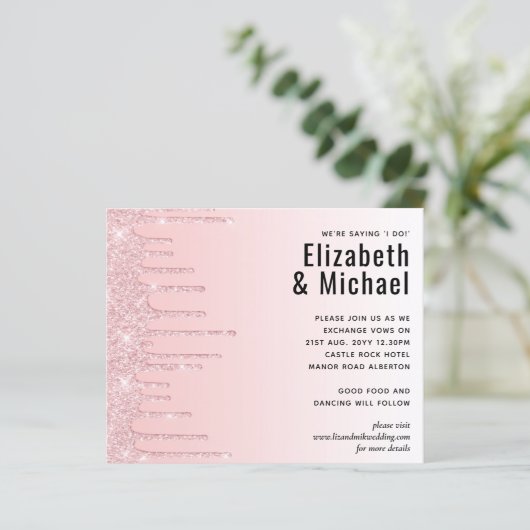 Trouwuitnodiging met glitter roze meisjesachtige b (Staand voorkant)