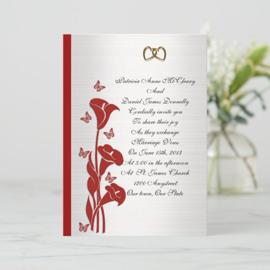 Trouwuitnodiging rode calla lelie en vlinders kaart (Staand voorkant)