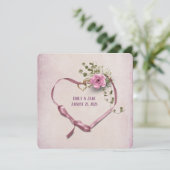 trouwuitnodiging roze linthart met ringen kaart (Staand voorkant)