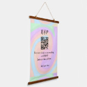 Trouwwebsite RSVP QR-code voeg naamtekst toe Hangend Wandkleed (Gebogen)