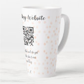 Trouwwebsite scan QR-code voor details sinaasappel Latte Mok (Rechterhoek)