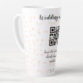 Trouwwebsite scan QR-code voor details sinaasappel Latte Mok (Linkerhoek)