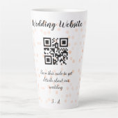 Trouwwebsite scan QR-code voor details sinaasappel Latte Mok (Voorkant)