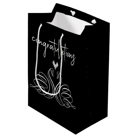 Trouwzwanen en hartelijke felicitatie medium cadeauzakje (Voorkant Gekanteld)