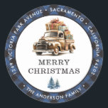 Truck Blue Merry Christmas Retour Adreslabels Ronde Sticker<br><div class="desc">Creëer mooie kerstretour adreslabels met een oude truck in een blauw buffalo plaid lijst. Personaliseer deze blauw geruite kerstlabels eenvoudig met jouw naam en adres.</div>