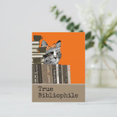 True Bibliophile - Cat with Books Briefkaart (Staand voorkant)