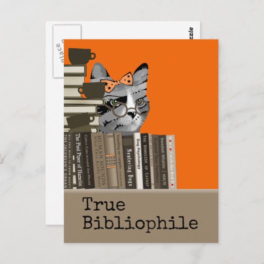 True Bibliophile - Cat with Books Briefkaart (Voorkant / Achterkant)