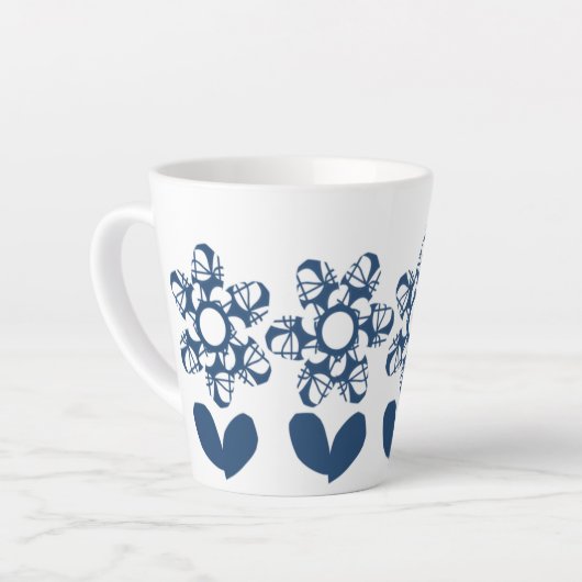 True Blue Deco Daisy Latte Mok (Linkerhoek)