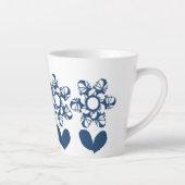 True Blue Deco Daisy Latte Mok (Rechts)