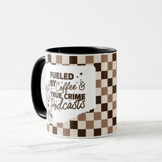 True Crime & Coffee Bold Brown Checkered Mug  Mok (Voorkant links)