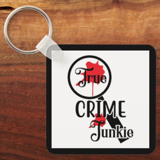 True Crime Junkie Key Chain Sleutelhanger (Voorkant)