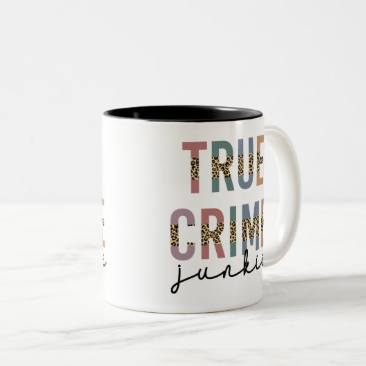 True Crime Junkie | Shows van moordcriminaliteit L Tweekleurige Koffiemok (Voorkant rechts)