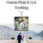 True Love Wedding Photo   Text necklace Zilver Vergulden Ketting<br><div class="desc">Voeg je favoriete trouwfoto van jullie twee in. Voeg uw namen gemakkelijk toe met het tabblad Bewerken.</div>