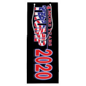 Trump 2020 Trump Hugging the American Flag Wijn Cadeautas (Achterkant)