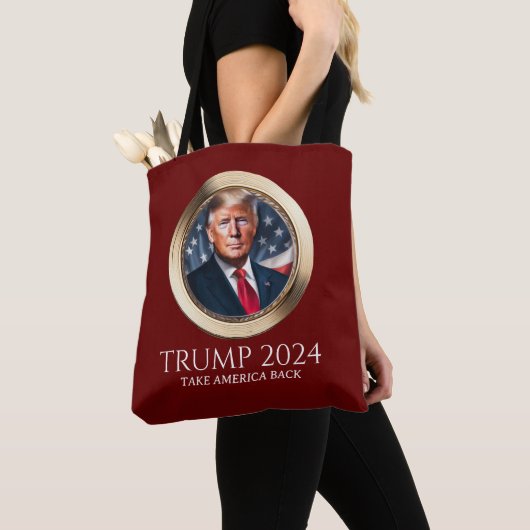 Trump 2024 Campagne Republikeins Rood Collectible Tote Bag (Dichtbij)