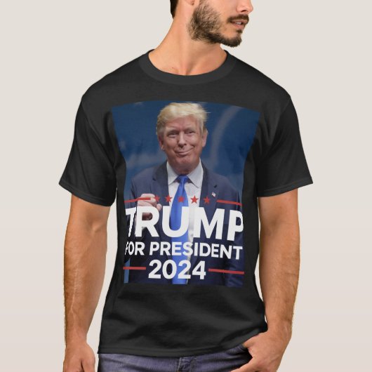 Trump 2024: de terugkeer van het 45e President T-shirt (Voorkant)