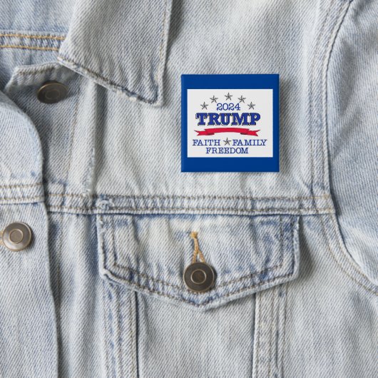 Trump 2024 Faith Family Freedom Vierkante Button 5,1 Cm (In situ)