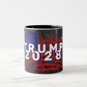 Trump 2024 Flag and Bald Eagle Tweekleurige Koffiemok