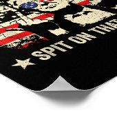 Trump 2024 Flag Funny Hawk Tush Middenvinger 24 Poster (Hoek)