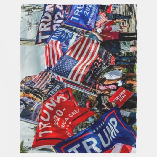 TRUMP 2024 FLEECE DEKEN (Voorkant)