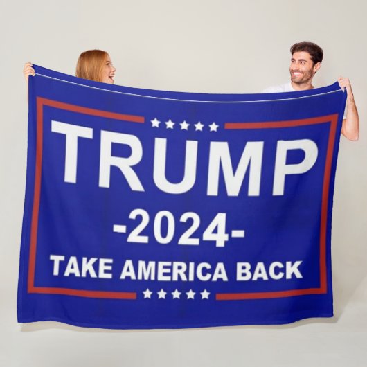TRUMP 2024 FLEECE DEKEN (In situ)