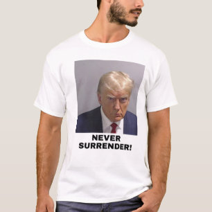 Trump 2024 geeft zich nooit over t-shirt
