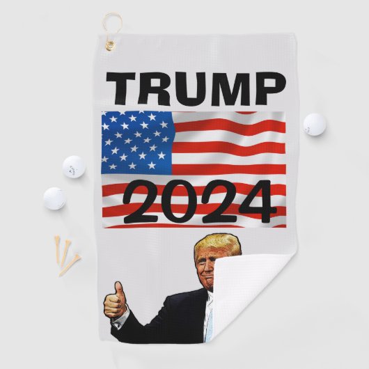 TRUMP 2024 GOLFHANDDOEK PATRIOTTISCH (Insitu)