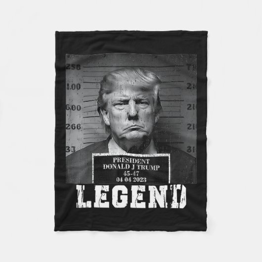 Trump 2024 Mugshot President Legend Fleece Deken (Voorkant)