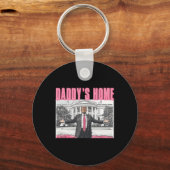 Trump 2024 Take America CK Daddy's Home Trump Pink Sleutelhanger (Voorkant)