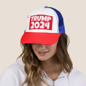 TRUMP 2024 Trucker Hat Pet (In situ)