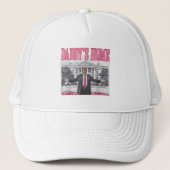 Trump 2024 Verkiezing Daddy's Home Roze Trucker Pet (Voorkant)