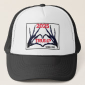 "TRUMP 2025" Skull Hands T Trucker Pet (Voorkant)