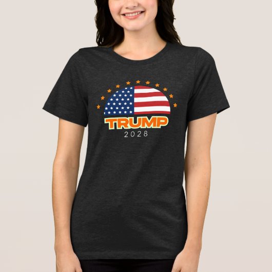Trump 2028 Amerikaanse vlag Tri-Blend Shirt (Voorkant)