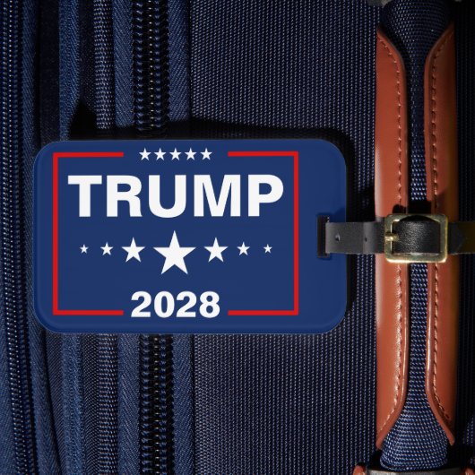 Trump 2028 Tuinbord Bagagelabel (Voorkant Insitu 4)