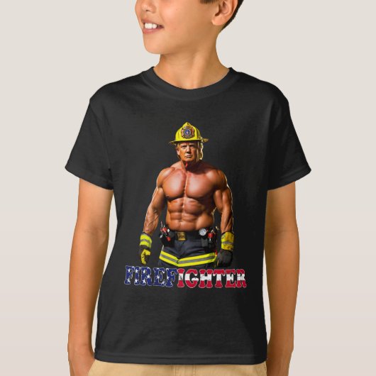 Trump als een buff brandweerman Trump 2024 T-shirt (Voorkant)