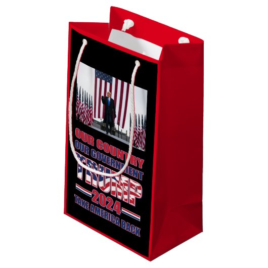 Trump America First Trump 2024 Klein Cadeauzakje (Achterkant Gekanteld)