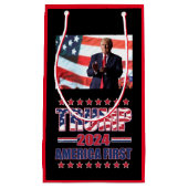 Trump America First Trump 2024 Klein Cadeauzakje (Voorkant)
