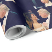 Trump and Melania Dancing - Trump 2020 Cadeaupapier (Rol Hoek)