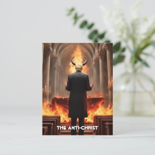 Trump bidt in een kerk De Anti-Christus Briefkaart (Staand voorkant)
