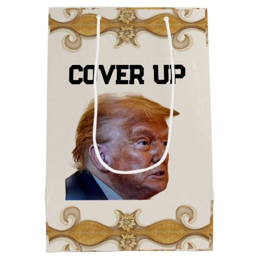 Trump Cover Up Gift Bag Medium Cadeauzakje (Achterkant)