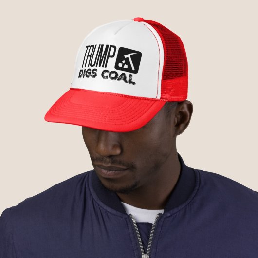 Trump Digs Coal - Trump 2020 Trucker Pet (In situ)