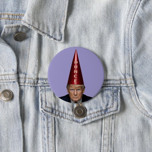 Trump Dunce Button (In situ)